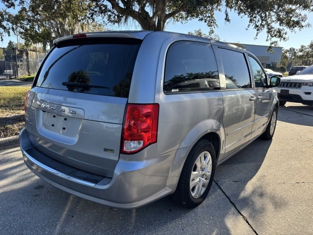2017 Dodge Grand Caravan SE photo 2