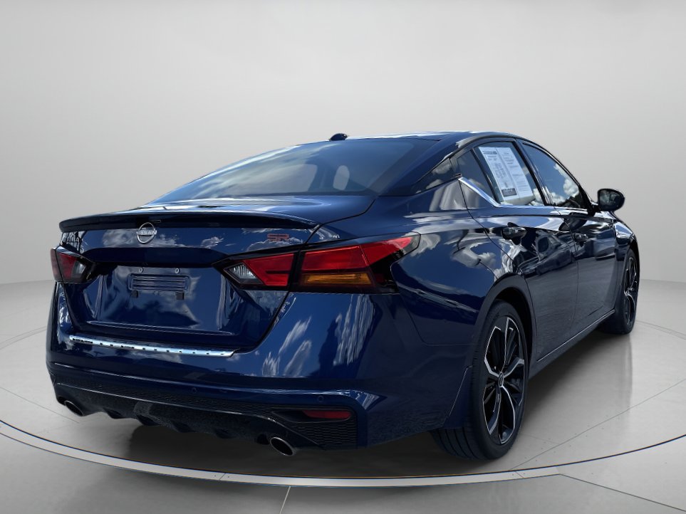 2023 Nissan Altima 2.5 SR photo 3