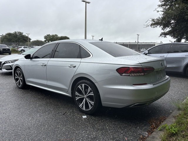 2021 Volkswagen Passat 2.0T SE photo 2