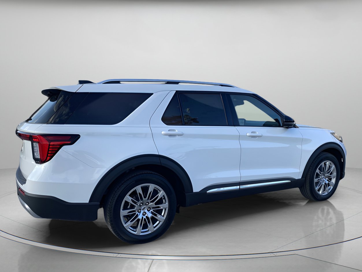 2026 Ford Explorer Platinum photo 2