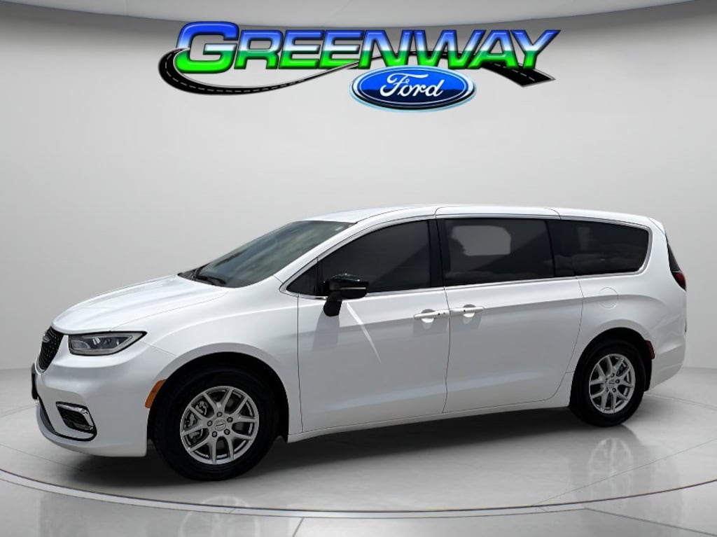Used 2024 Chrysler Pacifica Touring L Mini-van, Passenger
