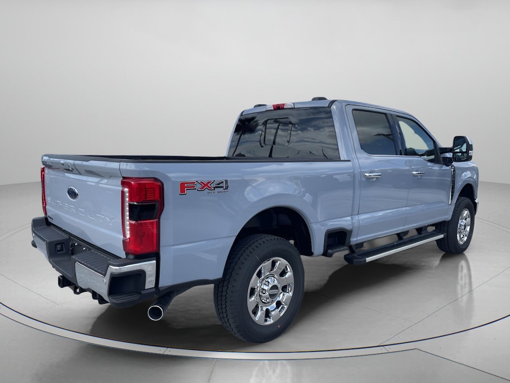 New 2026 Ford Super Duty F-250 SRW LARIAT Crew Cab Pickup