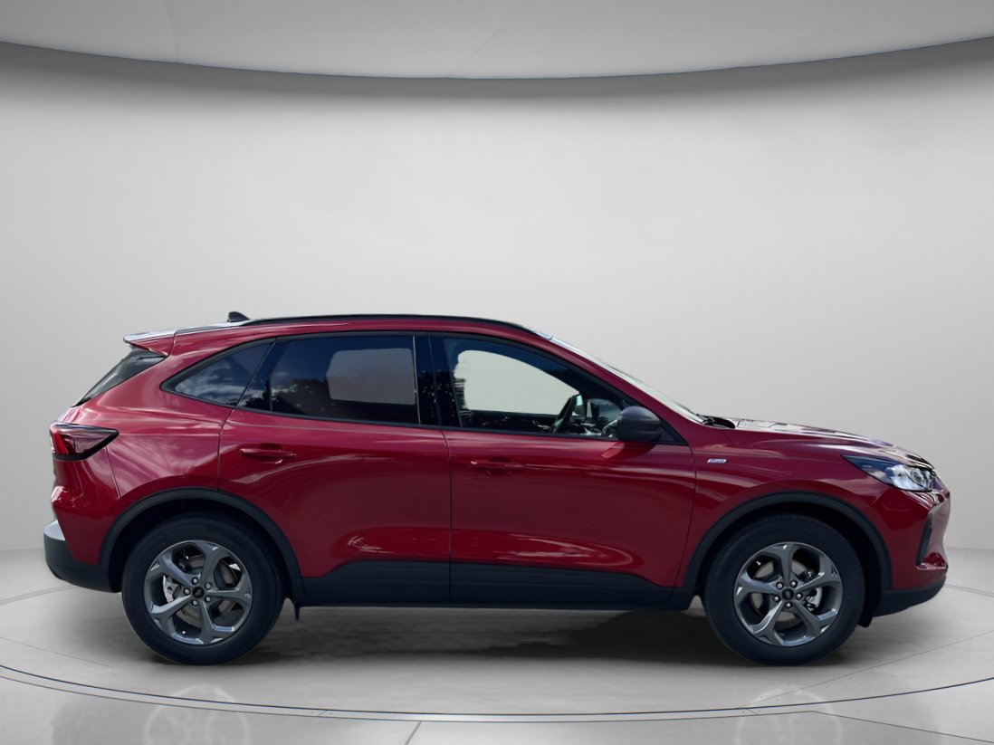 2026 Ford Escape ST-Line photo 2