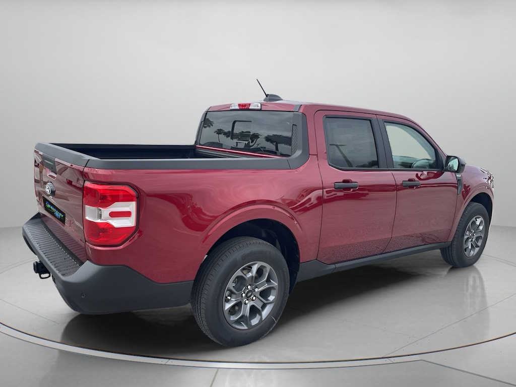 New 2026 Ford Maverick XLT Crew Cab Pickup