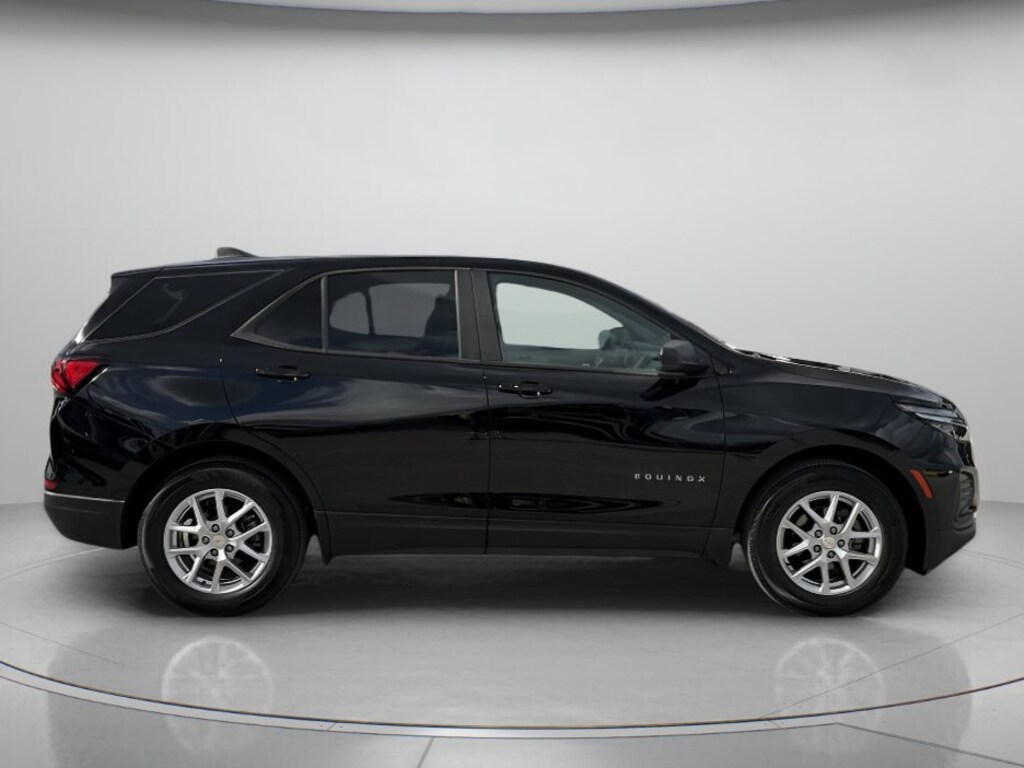 Used 2023 Chevrolet Equinox LS Sport Utility