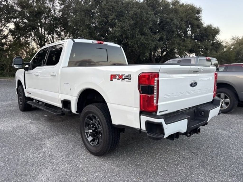 Used 2024 Ford Super Duty F-250 SRW Lariat Crew Cab Pickup