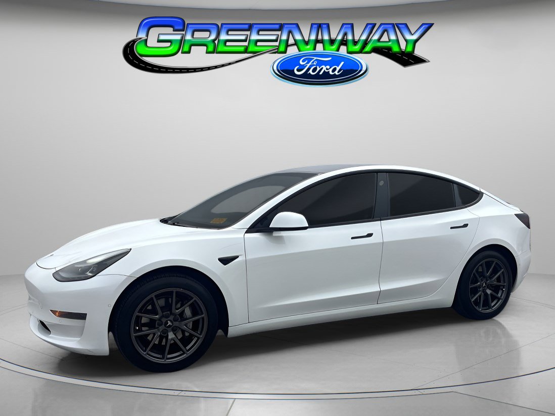 2021 Tesla Model 3 Base's photo