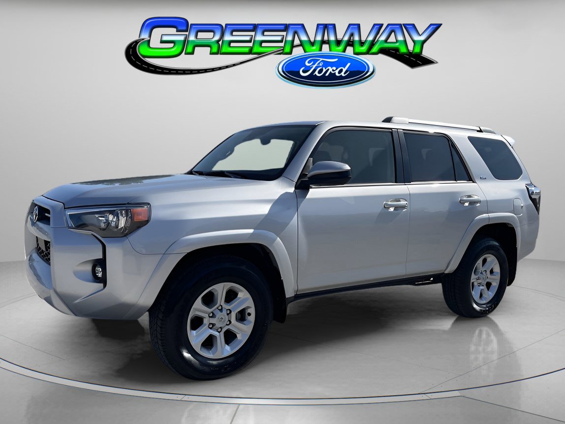 2024 Toyota 4Runner SR5's photo