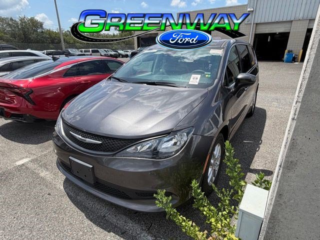 2023 Chrysler Voyager LX's photo
