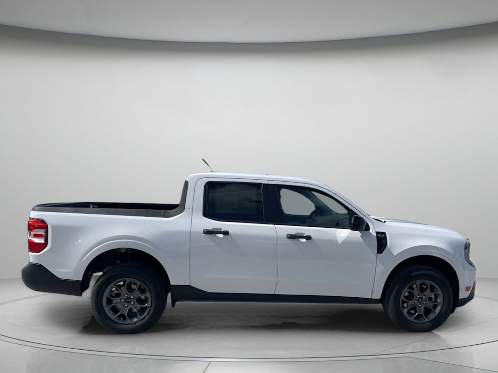 New 2026 Ford Maverick XLT Crew Cab Pickup