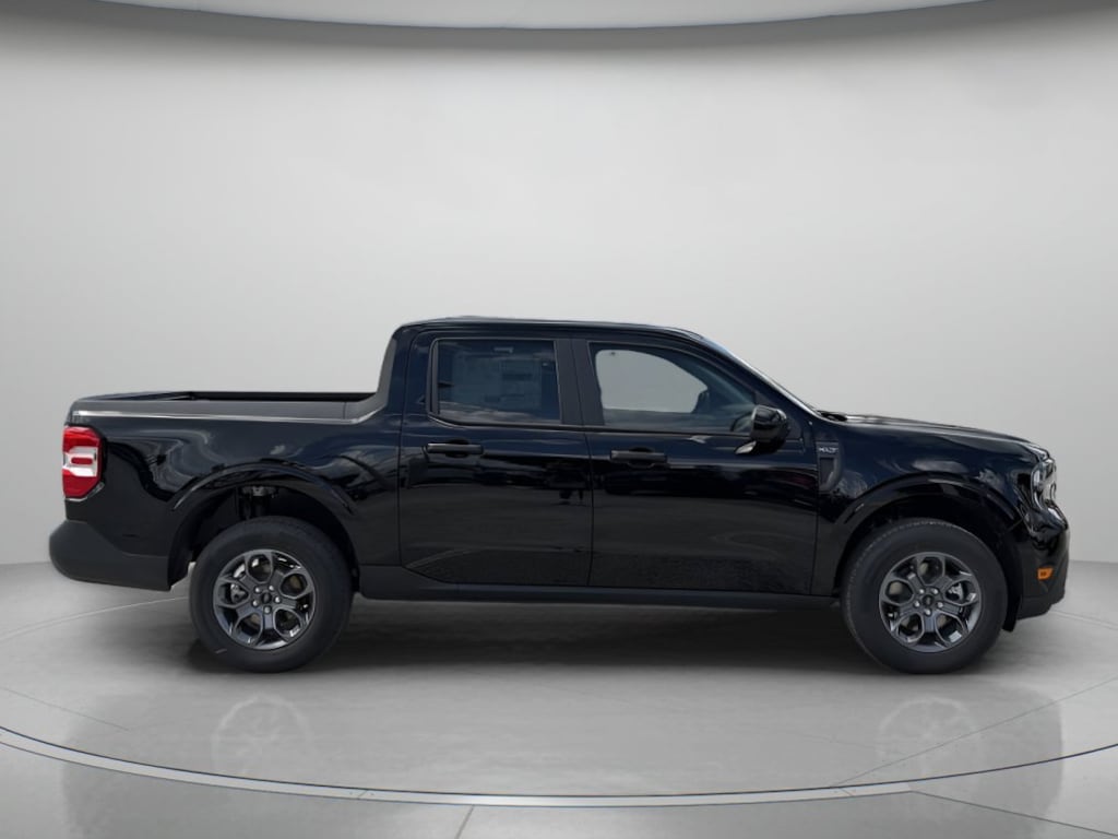 New 2026 Ford Maverick XLT Crew Cab Pickup