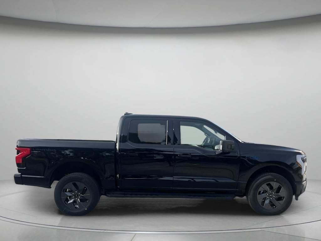 New 2025 Ford F-150 Lightning Flash Crew Cab Pickup