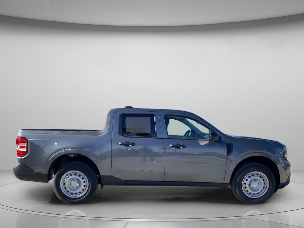 New 2026 Ford Maverick XL Crew Cab Pickup