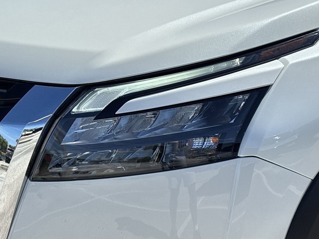2024 Nissan Pathfinder SV - Photo 7