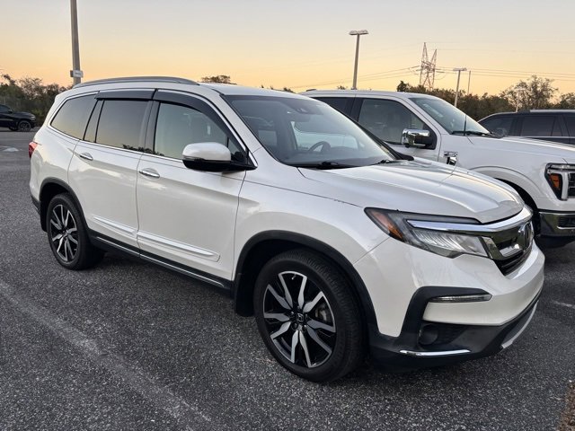 2019 Honda Pilot Elite photo 2