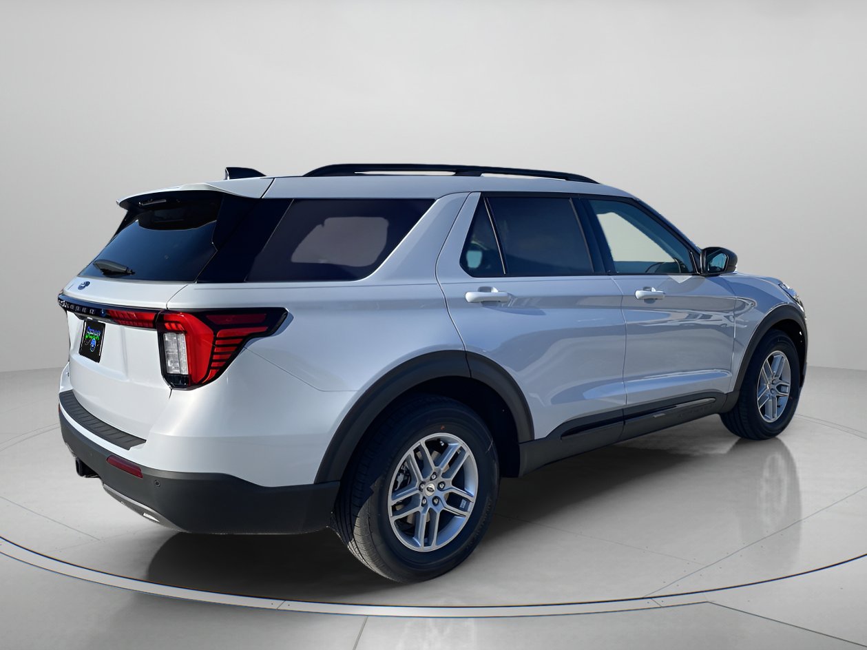2026 Ford Explorer Sport photo 3