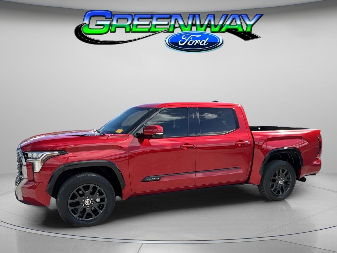 2023 Toyota Tundra Platinum's photo