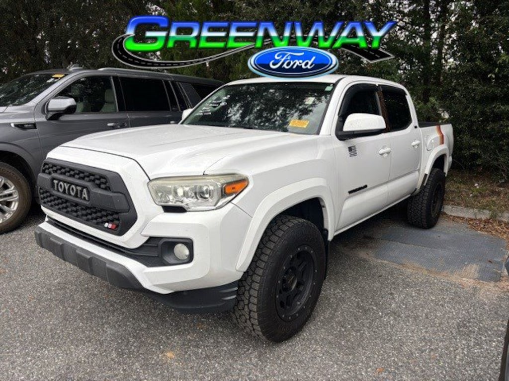Used 2017 Toyota Tacoma SR5 Crew Cab Pickup
