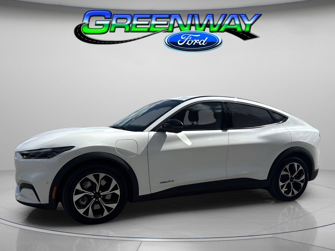 2024 Ford Mustang-Mach-e Select's photo