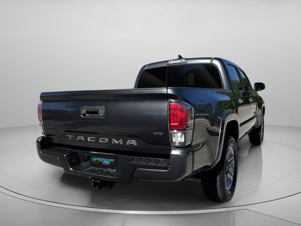 2018 Toyota Tacoma Limited photo 3