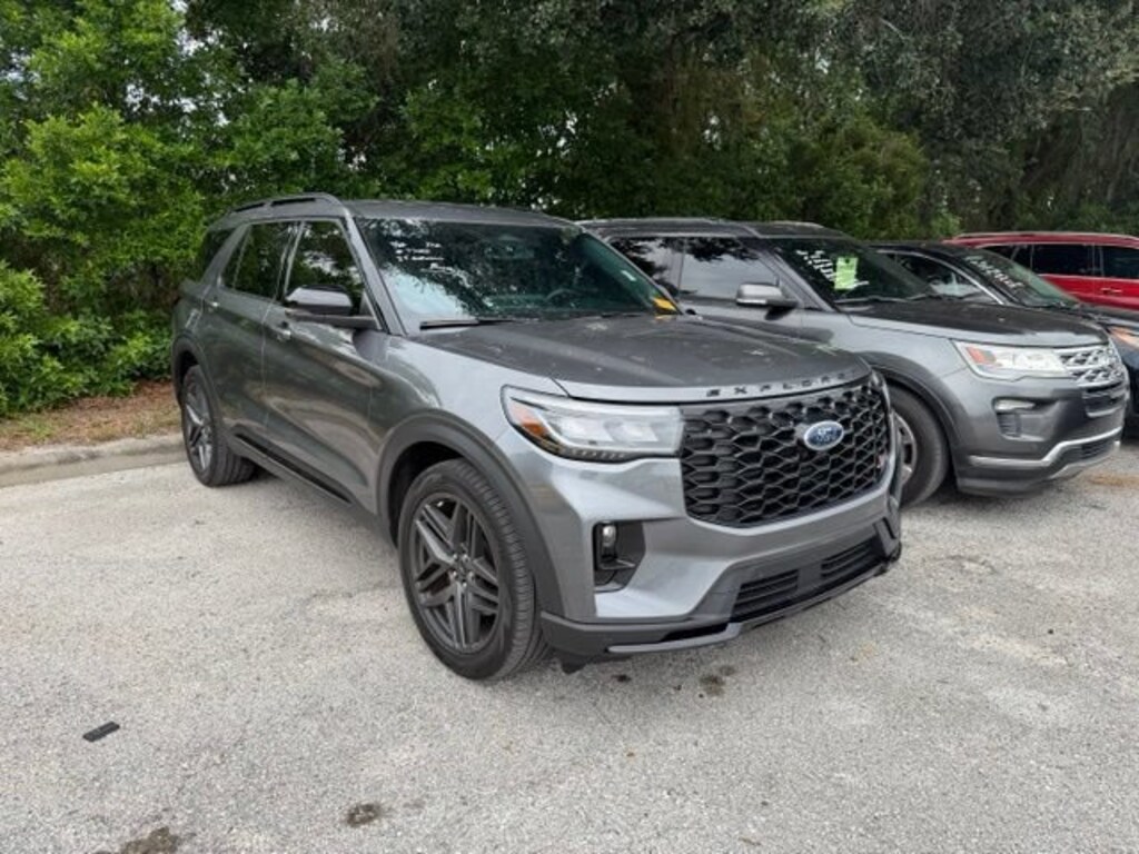 Used 2025 Ford Explorer ST Sport Utility