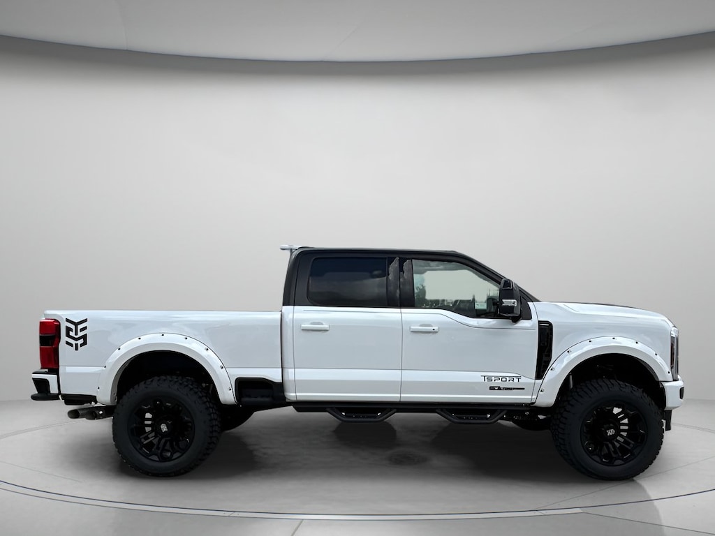 Used 2025 Ford Super Duty F-250 SRW Lariat Crew Cab Pickup