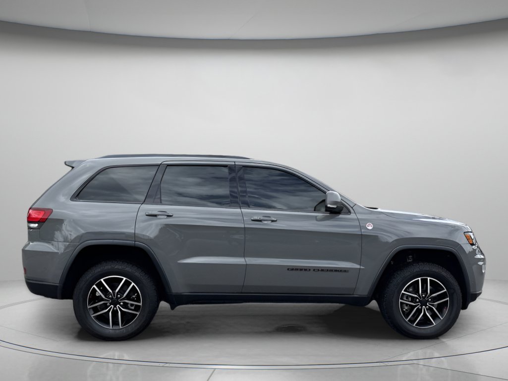 2021 Jeep Grand Cherokee Trailhawk Sport photo 2