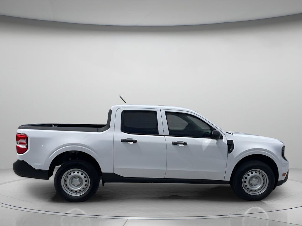 New 2026 Ford Maverick XL Crew Cab Pickup