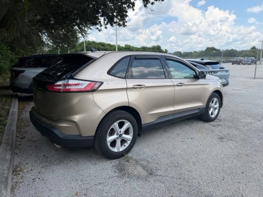 Used 2020 Ford Edge SE Sport Utility