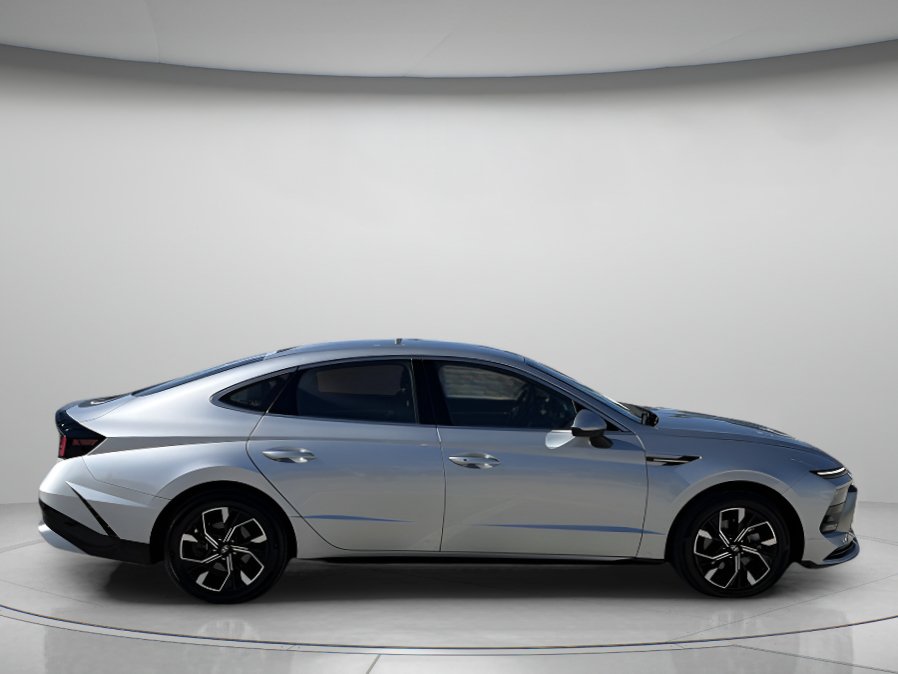 Used 2025 Hyundai Sonata SEL 4dr Car