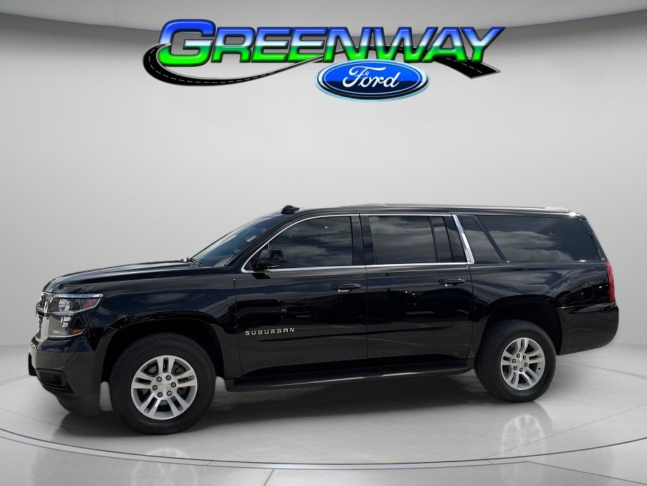 2019 Chevrolet Suburban 2WD 1500 LS's photo