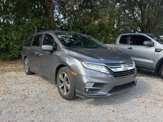 2018 Honda Odyssey Touring photo 2