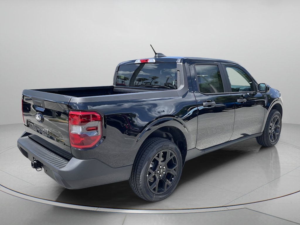 New 2026 Ford Maverick XLT Crew Cab Pickup