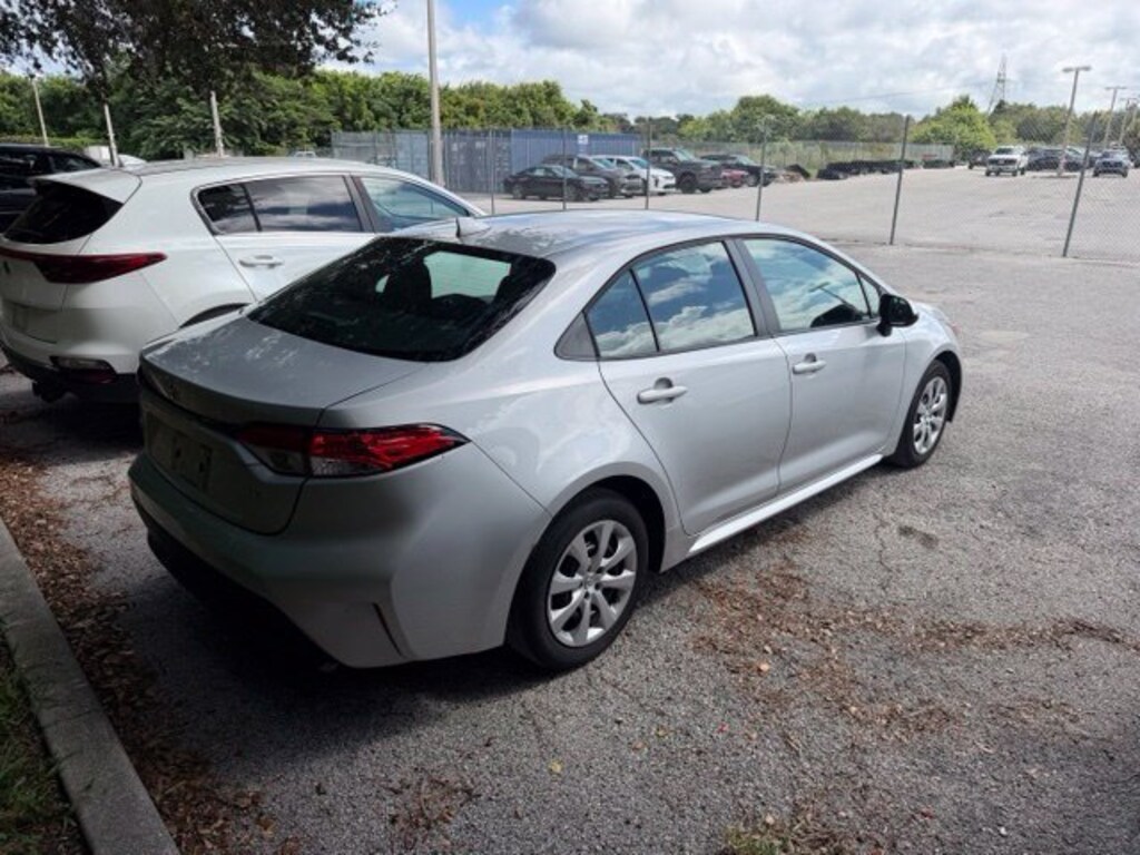 Used 2023 Toyota Corolla LE 4dr Car