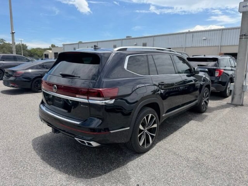 Used 2024 Volkswagen Atlas 2.0T SEL Premium R-Line Sport Utility