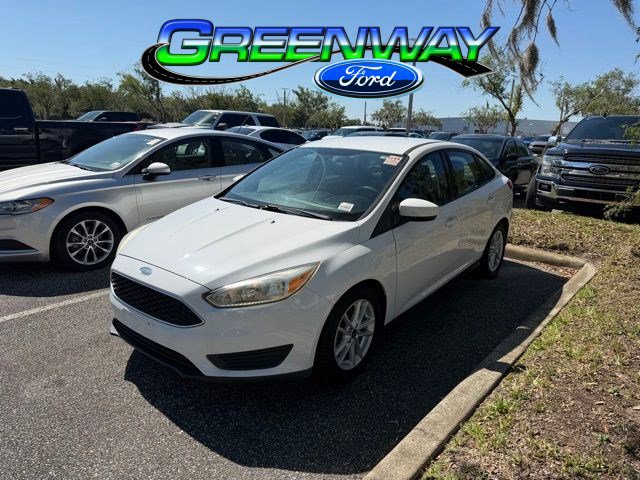 2018 Ford Focus Sedan SE's photo