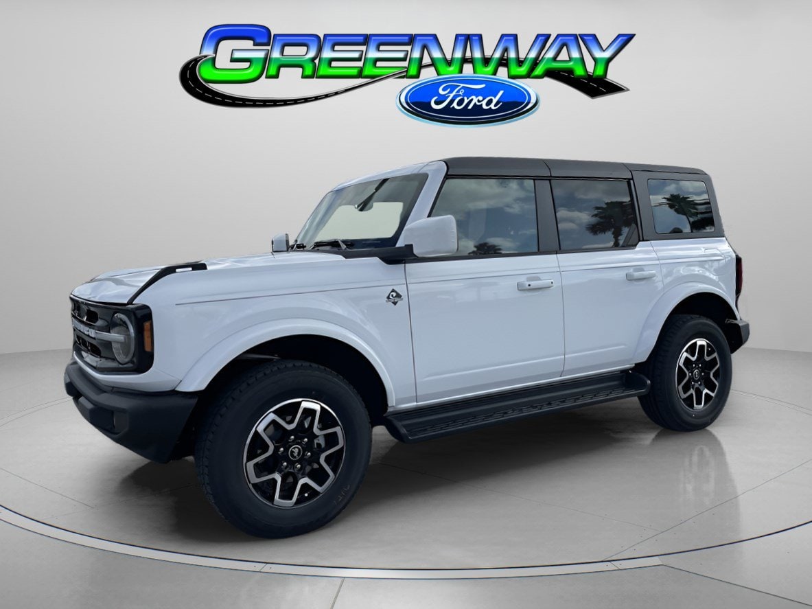 2025 Ford Bronco 4-Door Outer Banks's photo