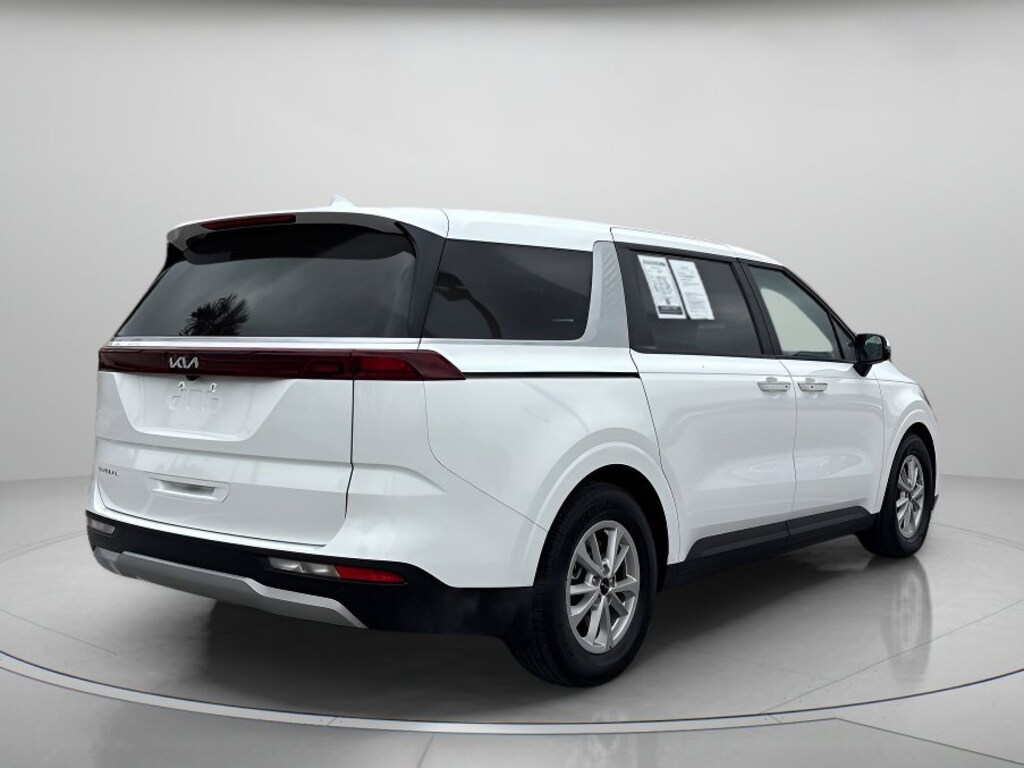 Used 2023 Kia Carnival LX Mini-van, Passenger