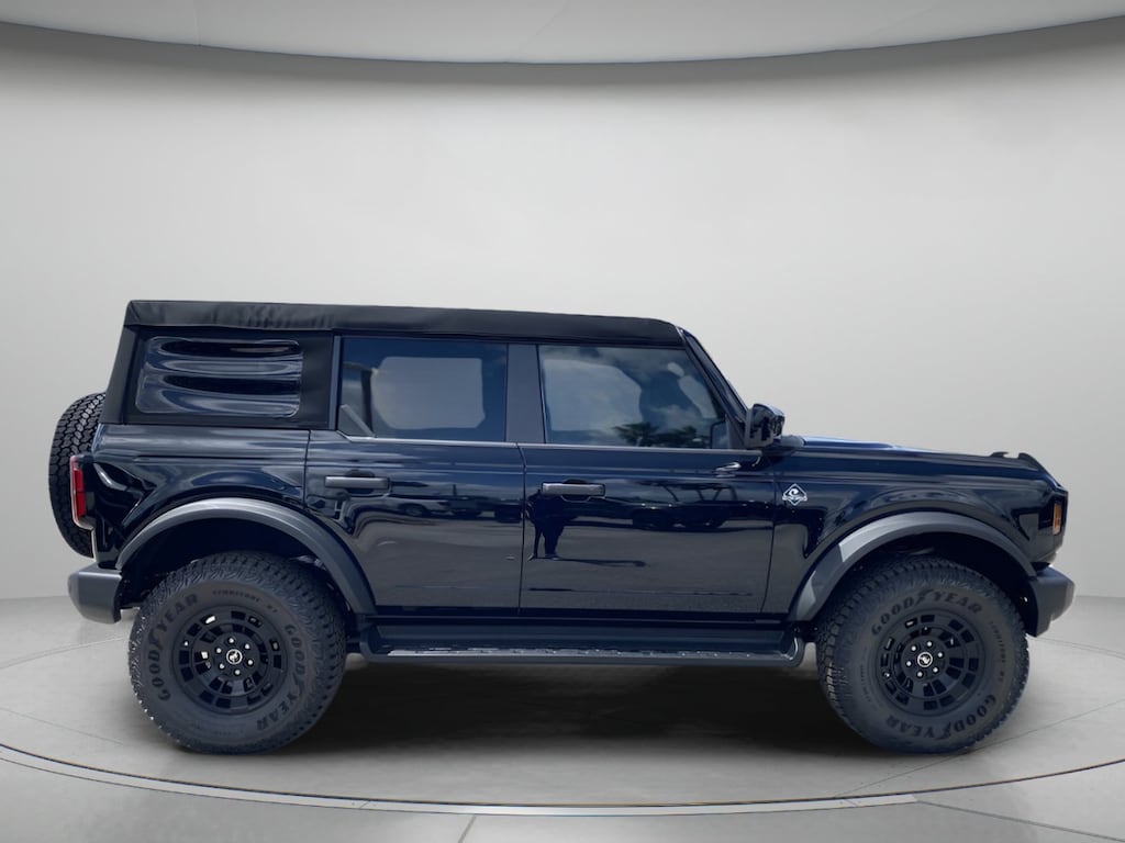New 2026 Ford Bronco Outer Banks Convertible