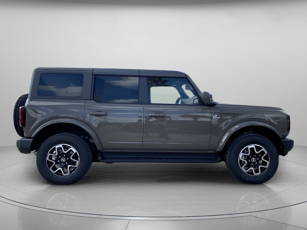 New 2025 Ford Bronco Outer Banks Convertible