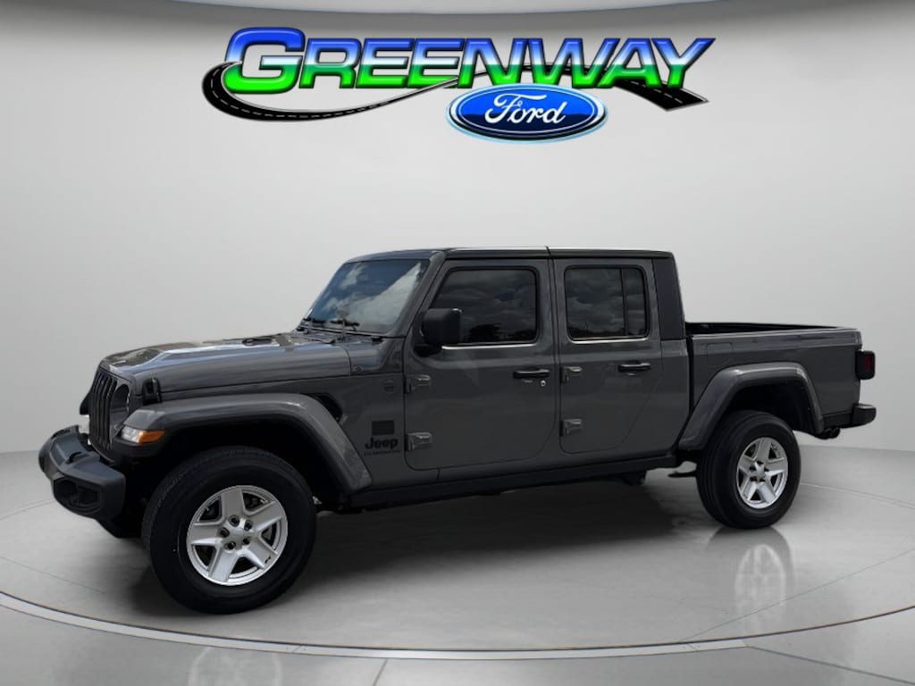 Used 2022 Jeep Gladiator Sport Crew Cab Pickup