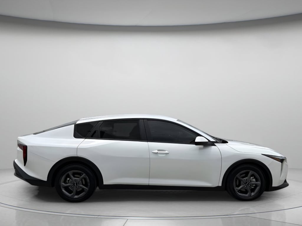 Used 2025 Kia K4 LXS 4dr Car