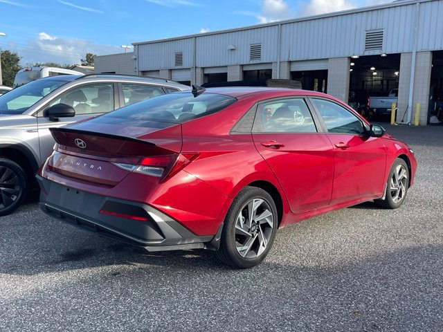 Used 2025 Hyundai Elantra SEL Sport 4dr Car