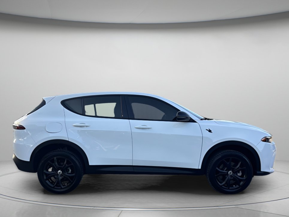 2024 Dodge Hornet GT photo 2