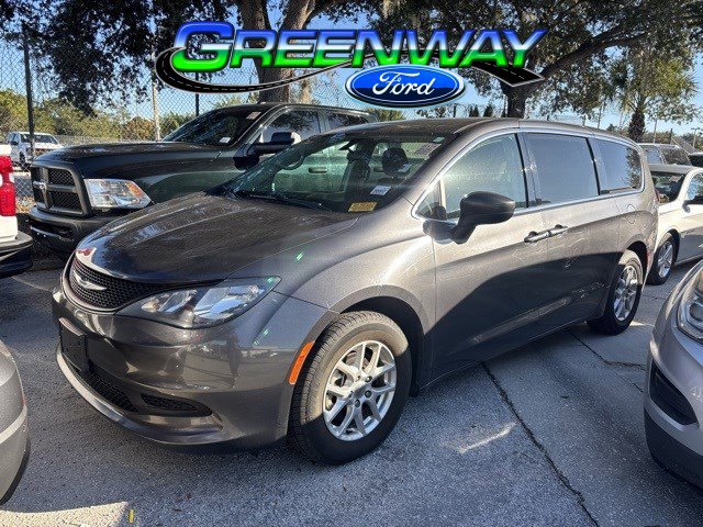 2021 Chrysler Voyager LX