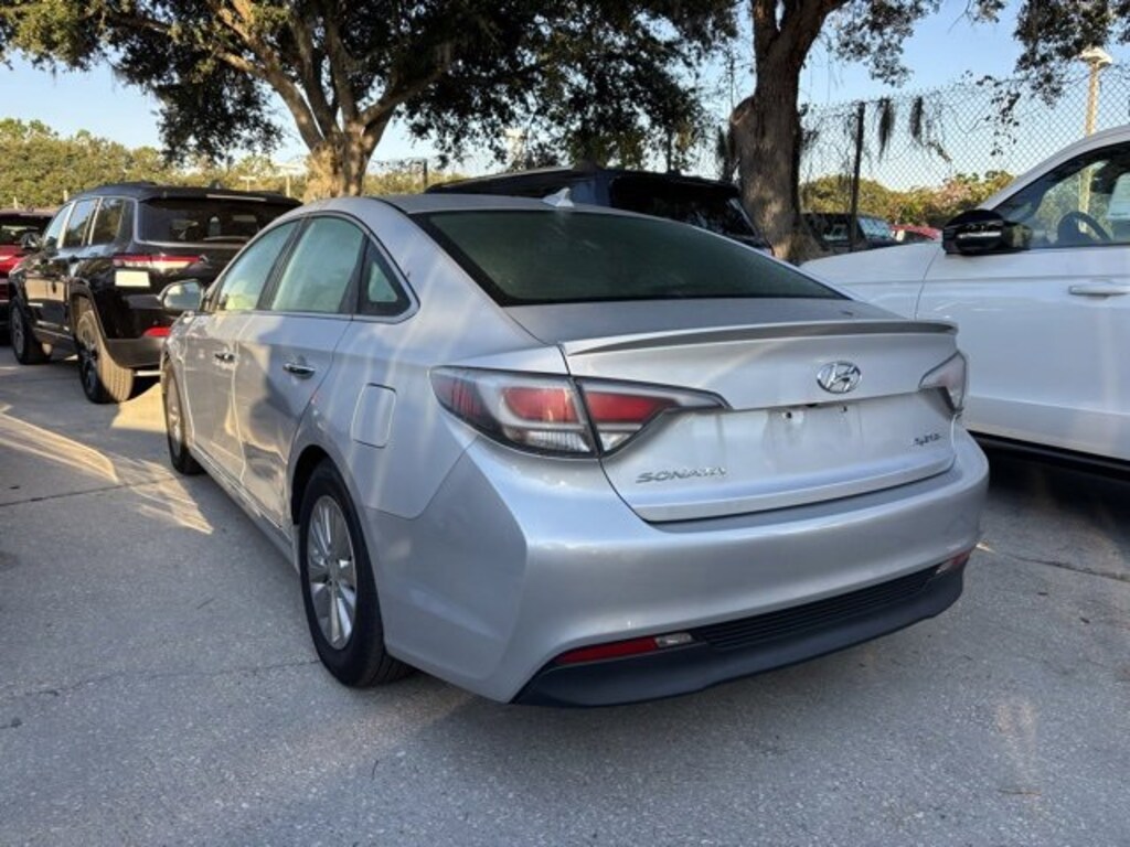 Used 2016 Hyundai Sonata Hybrid SE 4dr Car
