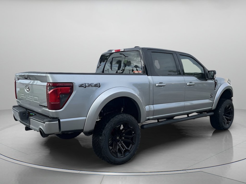 New 2025 Ford F-150 XLT Crew Cab Pickup