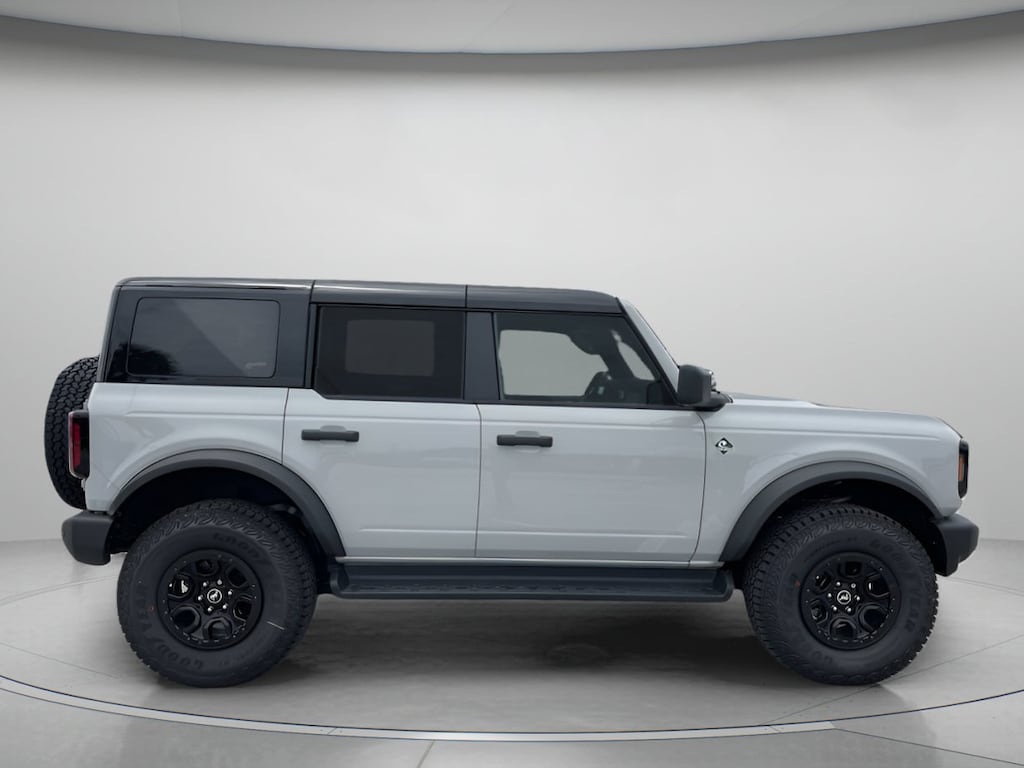 New 2026 Ford Bronco Outer Banks Convertible