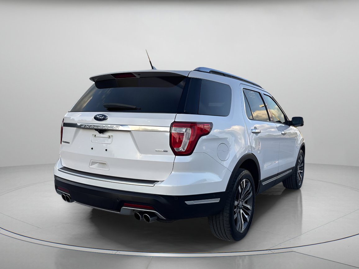 2019 Ford Explorer Platinum photo 3