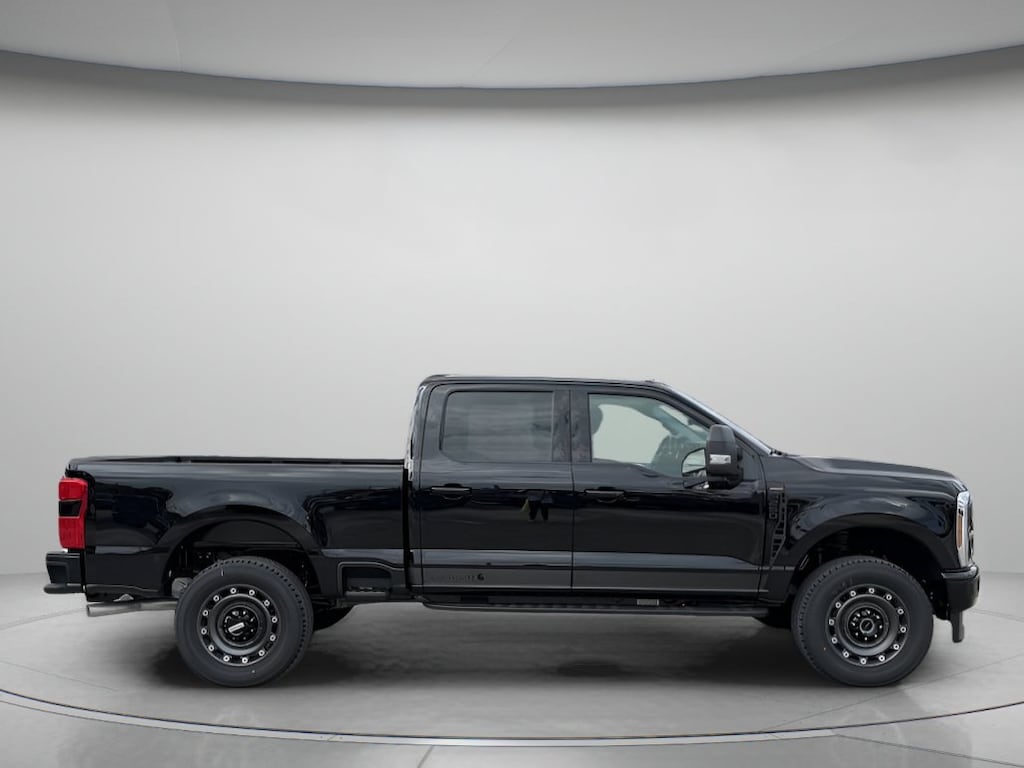 New 2027 Ford Super Duty F-250 SRW XLT Crew Cab Pickup